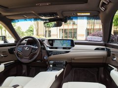 2018款 300h 行政版 国V
