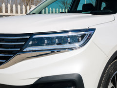 2018款 1.5T 自动领耀版