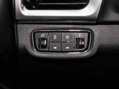 2018款 1.5T 自动领耀版