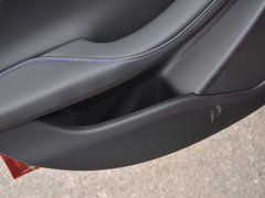 2018款 1.6T 两驱极限版