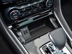 2018款 1.6T 两驱极限版