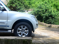 2019款 3.0L 自动尊贵版
