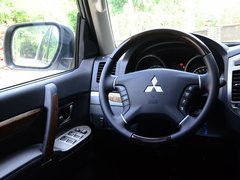 2019款 3.0L 自动尊贵版