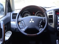 2019款 3.0L 自动尊贵版