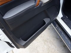 2019款 3.0L 自动尊贵版