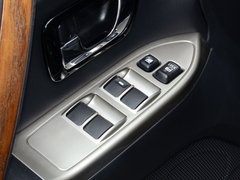 2019款 3.0L 自动尊贵版