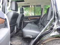 2019款 3.0L 自动尊贵版