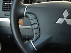 2019款 3.0L 自动尊贵版