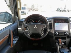 2019款 3.0L 自动尊贵版