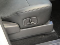 2019款 3.0L 自动尊贵版