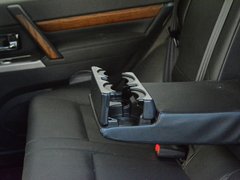 2019款 3.0L 自动尊贵版