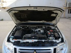 2019款 3.0L 自动尊贵版