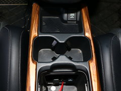 2018款 240TURBO CVT两驱舒适版