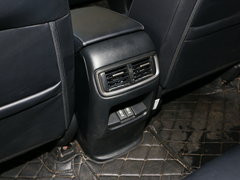 2018款 240TURBO CVT两驱舒适版