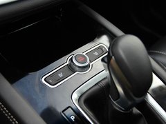 2018款 1.5T 自动尊行版