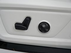 2018款 2.0T 两驱乐享版 国V