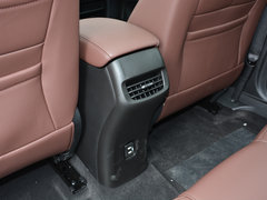 2018款 18T 5座豪华型