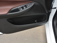 2018款 18T 5座豪华型