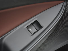 2018款 18T 5座豪华型
