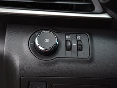 2018款 18T 5座豪华型
