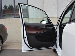2018款 18T 5座豪华型