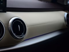 2018款 2.0T 两驱超豪型 国V