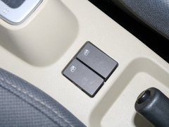 2018款 E100B 舒适型