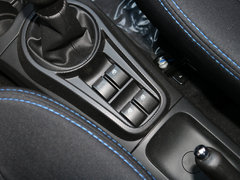 2018款 E200L 标准型（250KM）