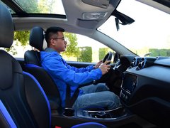 2018款 EV400 旗舰版