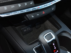 2018款 28T 两驱豪华型