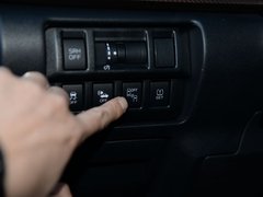 2019款 2.0i 全驱豪华版EyeSight