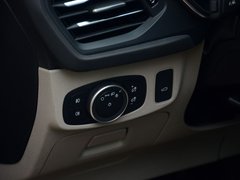 2019款 三厢 EcoBoost 180 自动锋耀型