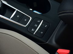 2019款 三厢 EcoBoost 180 自动锋耀型