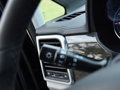 2018款 2.0T 自动行政版 