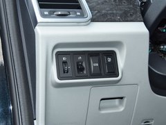 2018款 2.0T 自动行政版 