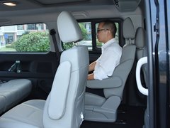 2018款 2.0T 自动行政版 