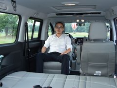 2018款 2.0T 自动行政版 