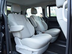 2018款 2.0T 自动行政版 