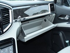 2018款 2.0T 自动行政版 