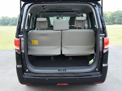 2018款 2.0T 自动行政版 