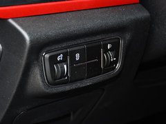 2018款 1.5T 手动炫色型