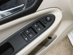 2019款 三厢 15S 自动领先型