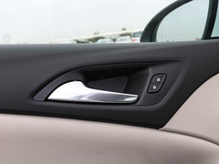 2019款 三厢 15S 自动领先型