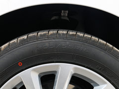 2019款 三厢 15S 自动进取型