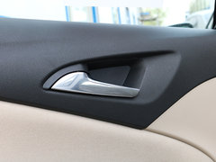 2019款 三厢 15S 自动进取型