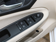 2019款 三厢 15S 自动进取型