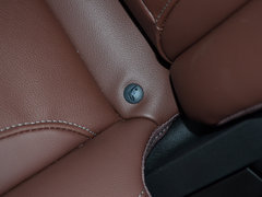 2019款 18T 6座互联尊贵型