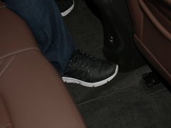 2019款 18T 5座互联豪华型