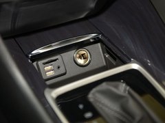 2019款 18T 5座互联豪华型