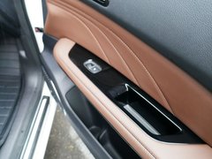 2019款 1.5T 自动尊贵型